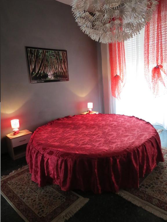 B&B Il Pisolo Алба Екстериор снимка