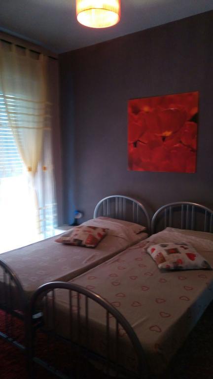B&B Il Pisolo Алба Екстериор снимка